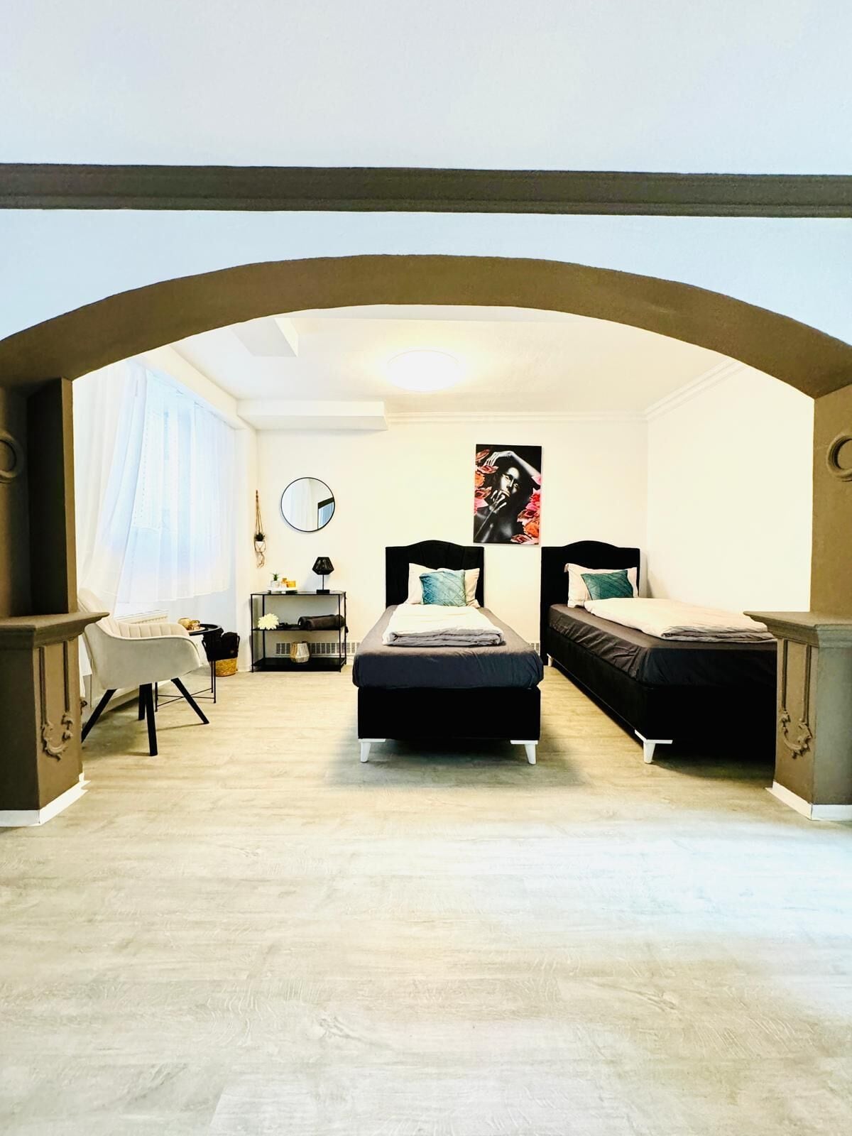 Basic Apartment | Iron/ironing board