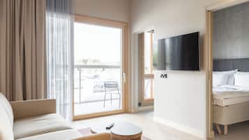 50-inch Smart TV with digital channels, heated floors