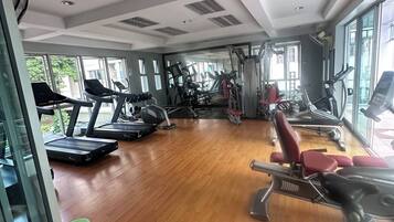Condo, 1 Bedroom, Accessible, Smoking | Fitness studio