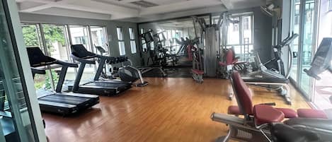 Condo, 1 Bedroom, Accessible, Smoking | Fitness studio