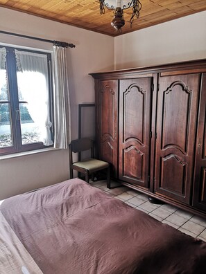 3 Schlafzimmer, Bügeleisen/Bügelbrett, Internetzugang, Bettwäsche