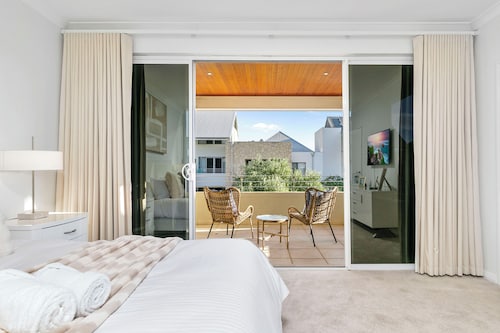 Walk to Beach Coastal Home in Coogee