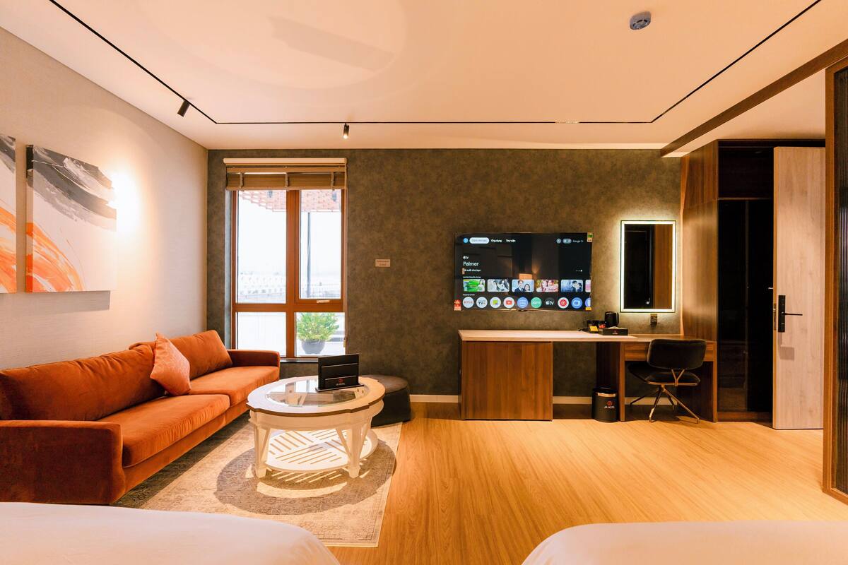 Habitación familiar | Espacio para trabajar con un portátil y wifi gratis