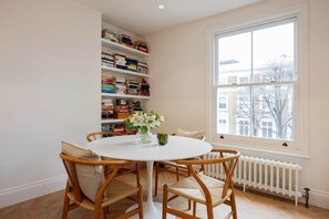 Dining - A Joyful Abode, by Veeve (London)