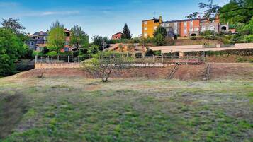 Rumah, 1 kamar tidur, balkon, pemandangan kebun | Halaman properti