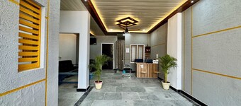 Hotel radha Aradhya Sadan