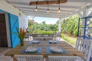Outdoor dining - Villa Fleurs d'Air on leeward coast, Leroux beach 150m, DESHAIES, GUADELOUPE (Deshaies)