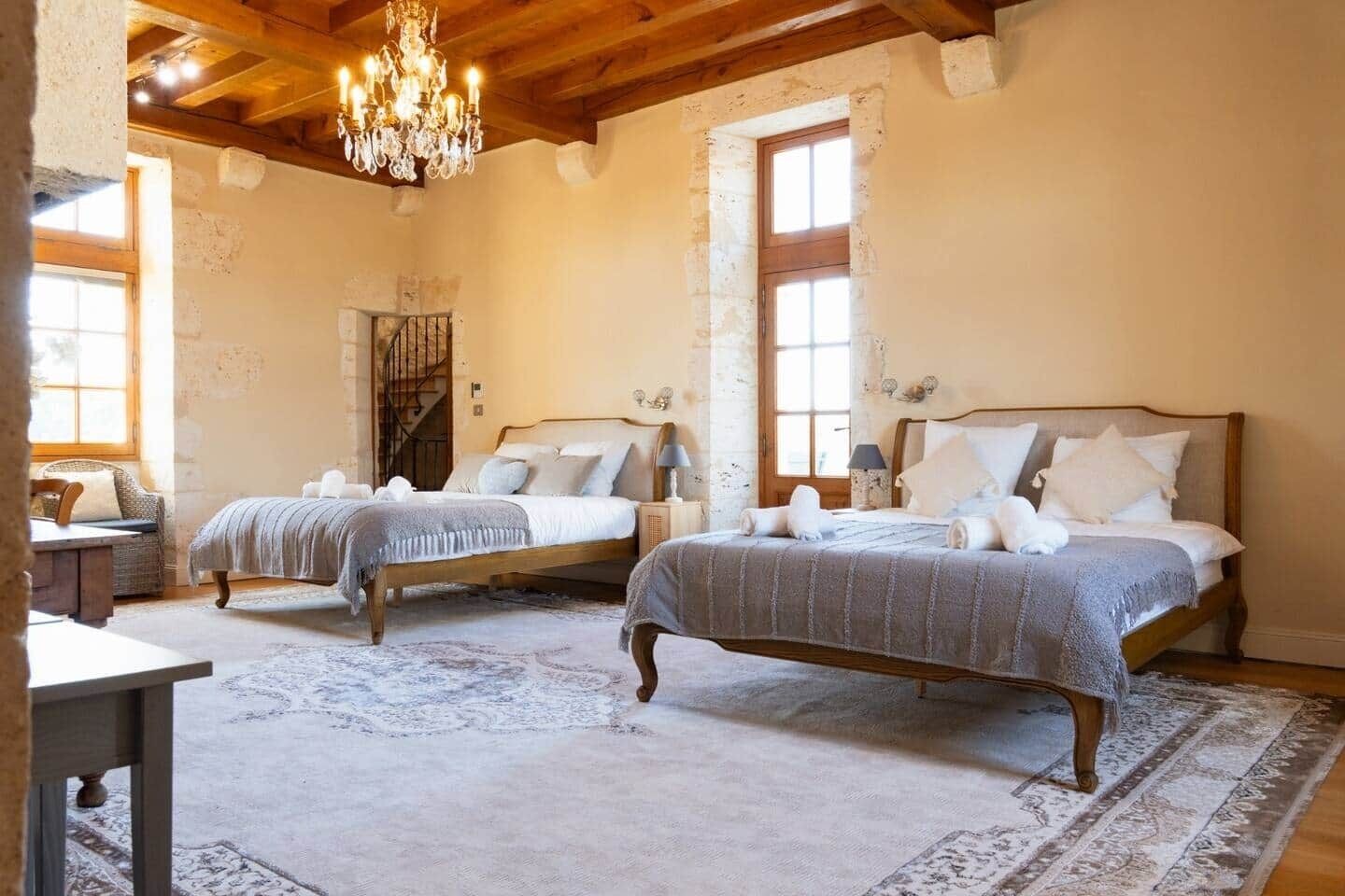 Strykejern/-brett, wi-fi og sengetøy