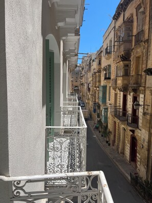 Property grounds -  Townhouse with 5 Balconies in Valletta (Valletta)