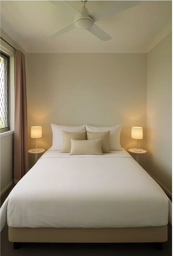 Silitysrauta/-lauta, Wi-Fi, vuodevaatteet