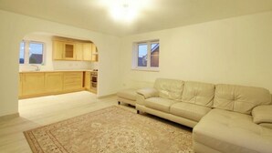 Apartment, 1 Bedroom, Balcony | Living room - 2 Double Bed Flat, En-suite, Top Floor, With Private Parking (Hatfield)