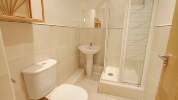 Apartment, 1 Bedroom, Balcony | Bathroom