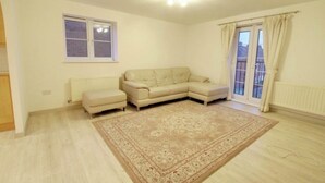 Apartment, 1 Bedroom, Balcony | Living room - 2 Double Bed Flat, En-suite, Top Floor, With Private Parking (Hatfield)