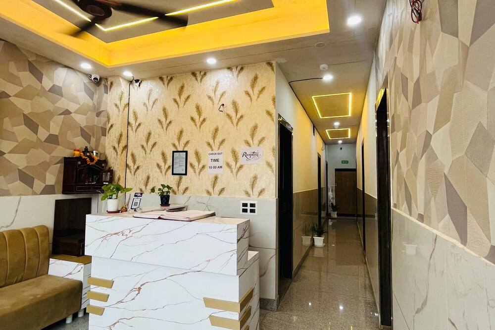 Roomshala Hotel Home Stay