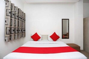Deluxe Double Room | Free WiFi - Roomshala Hotel Home Stay (New Delhi)