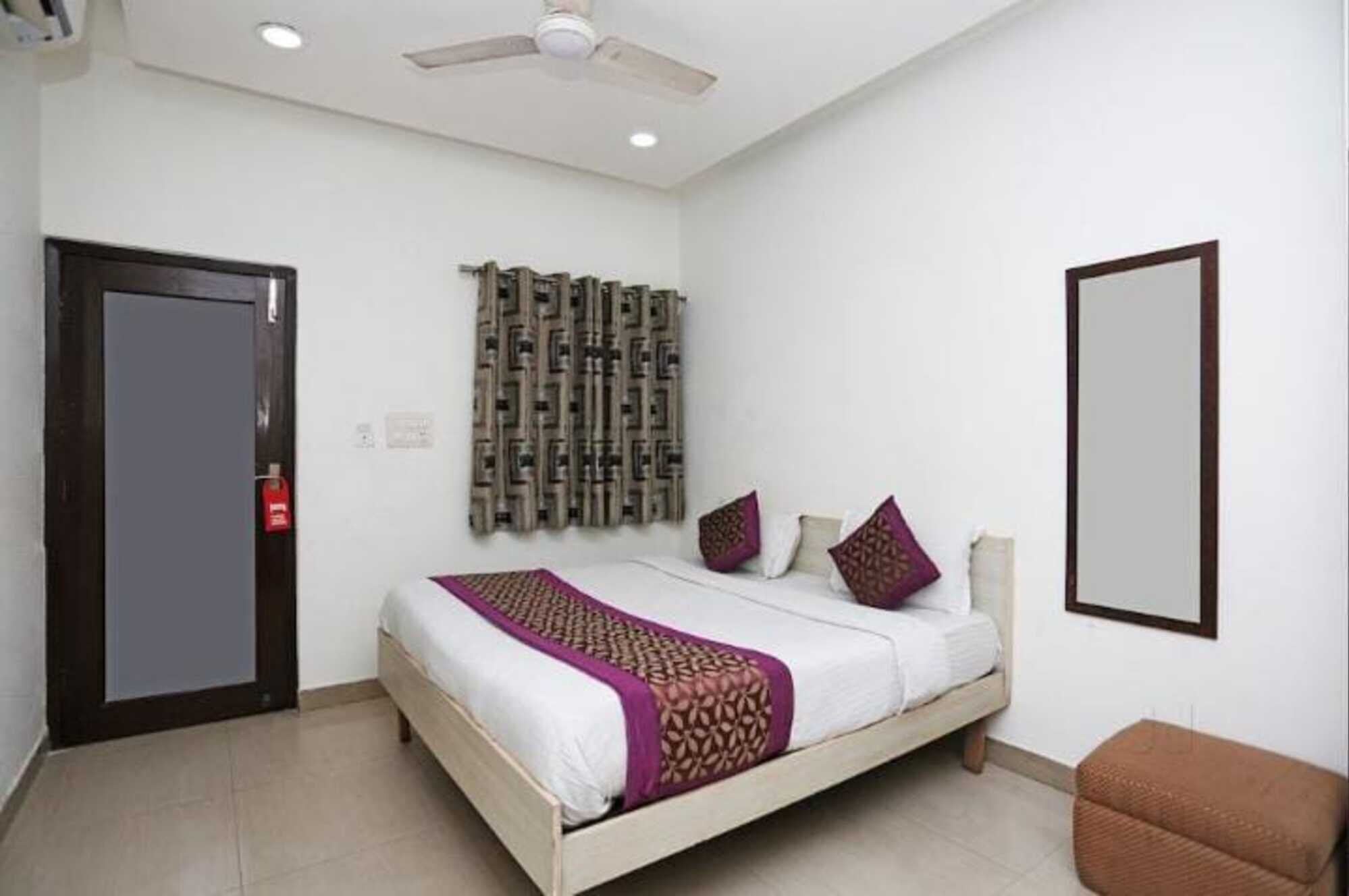 Deluxe Double Room | Free WiFi