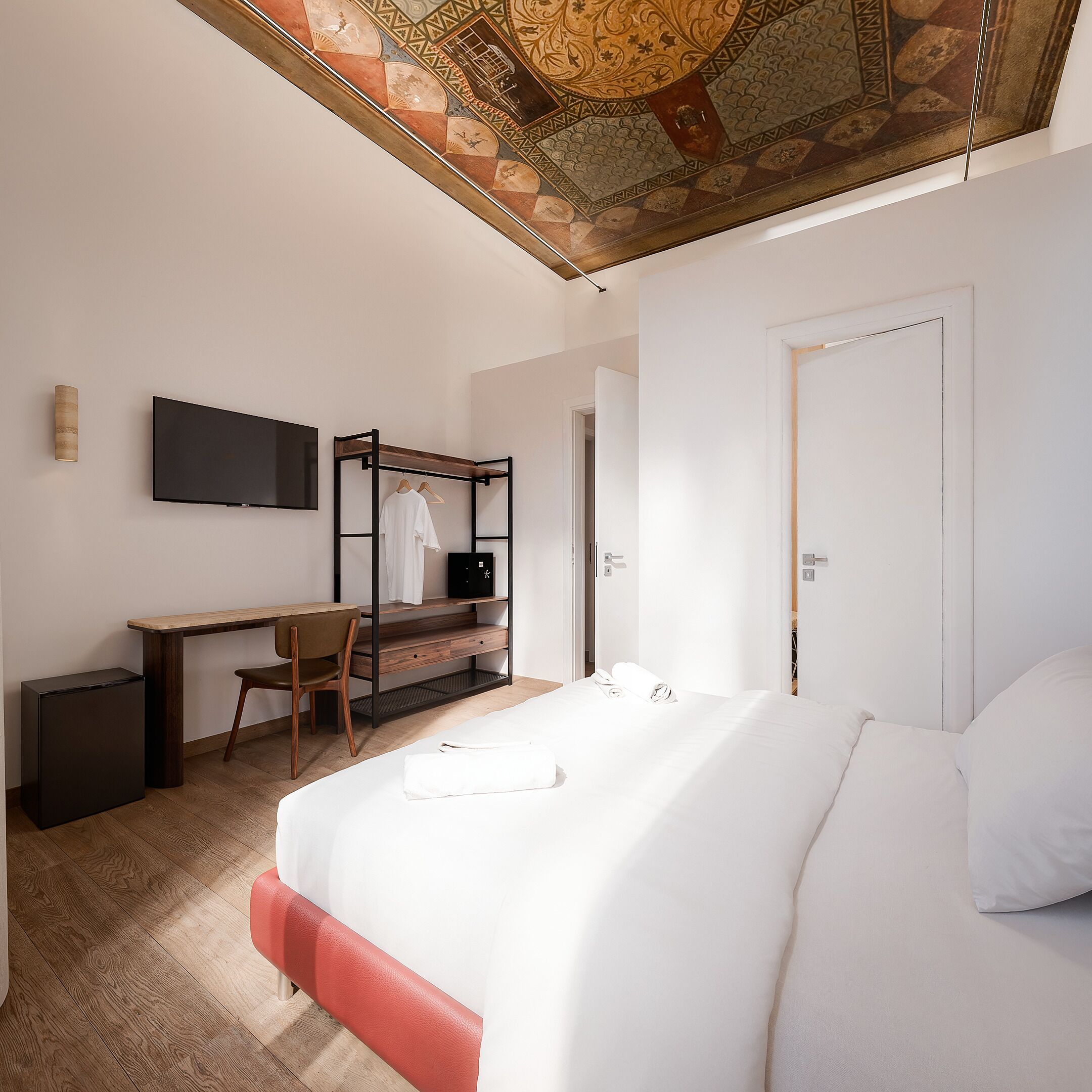 Pillowtop beds, minibar, in-room safe, desk