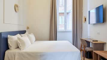 Luxury-Doppel- oder -Zweibettzimmer, Stadtblick | Pillowtop-Betten, Minibar, Zimmersafe, Schreibtisch