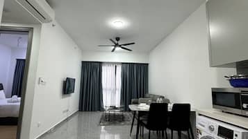 TV connectée de 43 pouces avec chaînes par câble