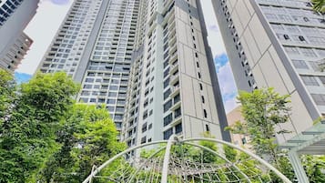 Kawasan main kanak-kanak – terbuka