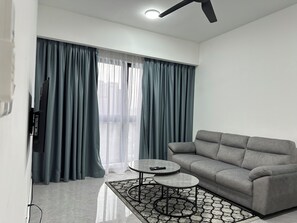 43-inch LED TV with digital channels, Hulu, streaming services