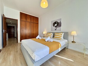 1 bedroom, bed sheets - Quarteira Central 3 by Homing (Loulé)