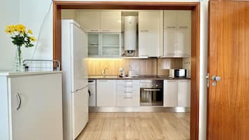 Micro-ondes, cafetière/bouilloire