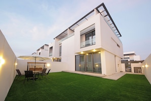 Bagian depan properti