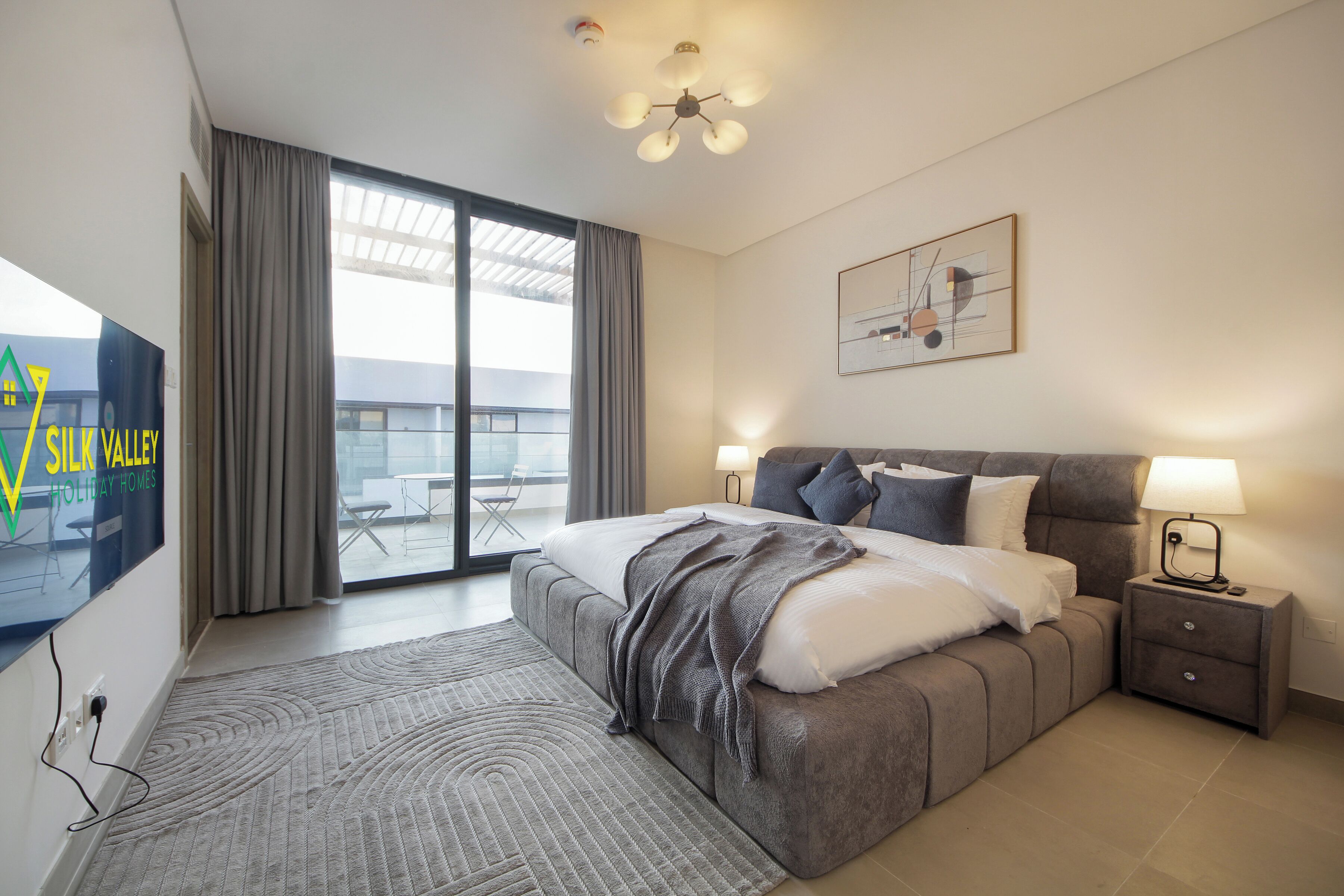 Luxury Villa, Garden View | Laptop workspace, iron/ironing board, free WiFi