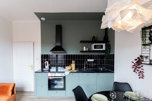 Microwave, oven, stovetop, dishwasher - La Perle Verte - Natural elegance and contemporary refuge in the heart of Agde (Agde)