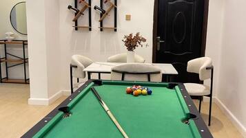 奢華公寓, 3 間臥室, 露台, 庭園景 | 客廳