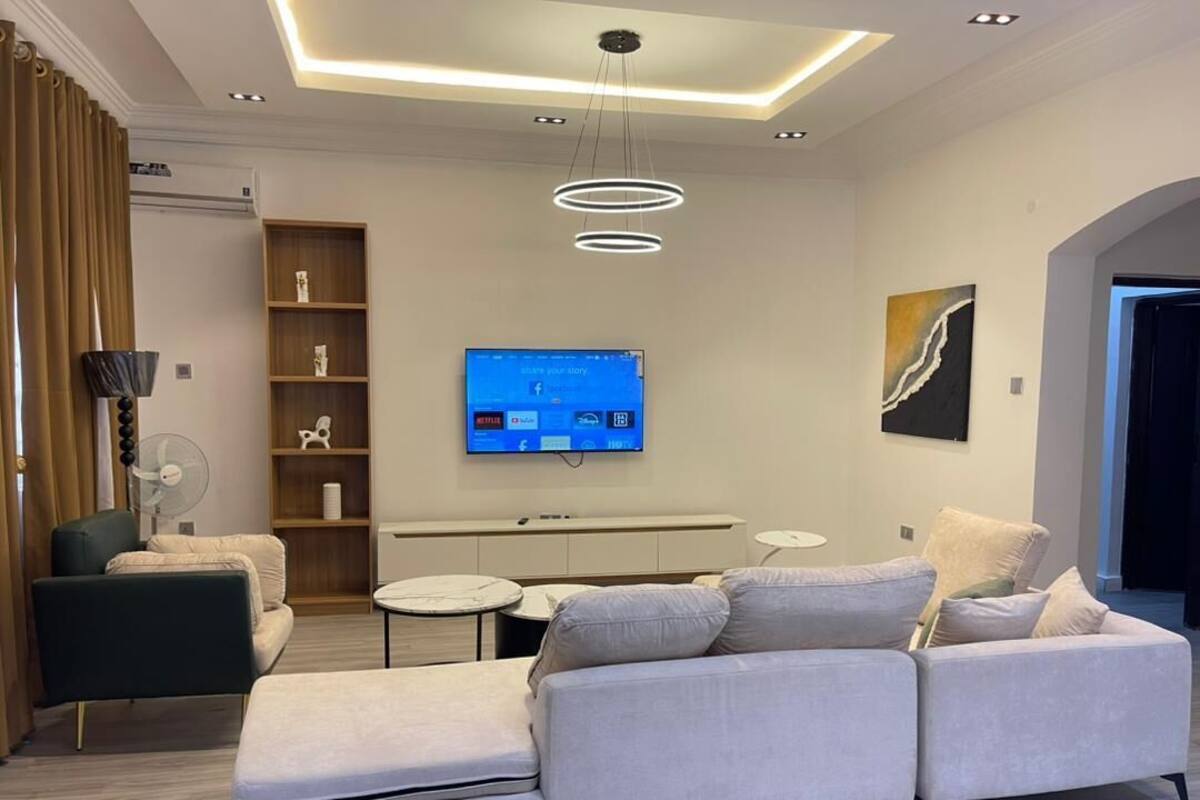 Luxury Apartment, 3 Bedrooms, Balcony, Courtyard View | Desk, laptop workspace, free WiFi