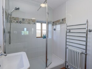 Cottage | Bathroom | Shower