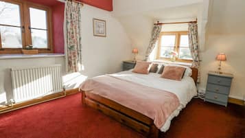 Cottage | 4 bedrooms, individually decorated, individually furnished, free WiFi