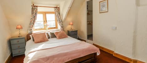 4 عدّة غرف نوم وبديكورات فريدة لكل غرفة وطراز فريد لكل وحدة