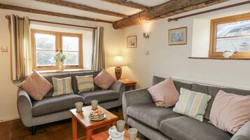 Cottage | Living area