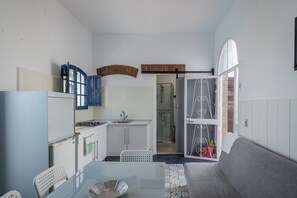 Interior - Country House 'El Rincón Del Comendador' with Shared Terrace, Wi-Fi and Air Conditioning (Sevilla)