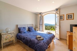 Iron/ironing board, free WiFi, bed sheets - VILLA MAREMA LA CADIERE (La Cadière-d´Azur)