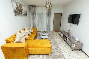 TV - Sandton Luxury Apartment, 82 Via Arrezio (Sandton)