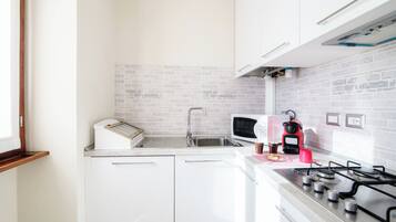 Apartment, Lake View | Premium bedding, down duvets, iron/ironing board, cots/infant beds