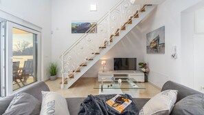 TV - Villa Shaula 1 by Villas Guide (Sibenik)