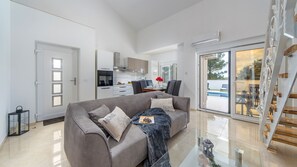 TV - Villa Shaula 1 by Villas Guide (Sibenik)