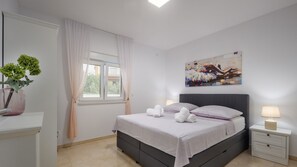 Free WiFi, bed sheets - Villa Shaula 2 by Villas Guide (Sibenik)