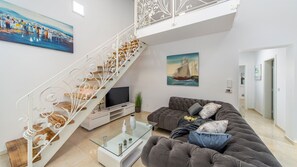 TV - Villa Shaula 2 by Villas Guide (Sibenik)