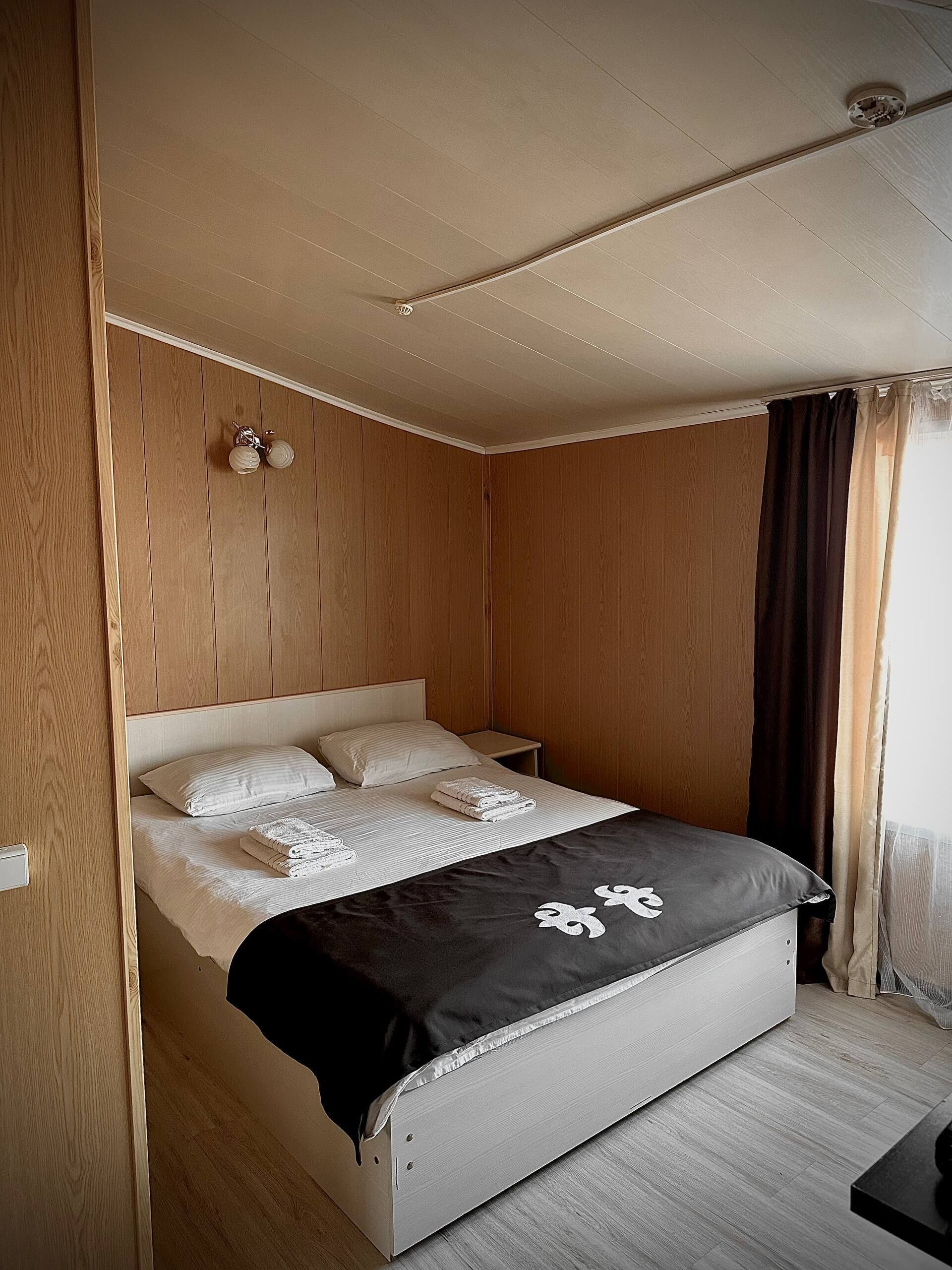 华丽双人房, 客房清洁服务, 庭院景观 | 免费 WiFi