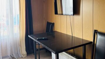 Doppia Deluxe, servizio di pulizie disponibile, vista cortile | Wi-Fi gratuito