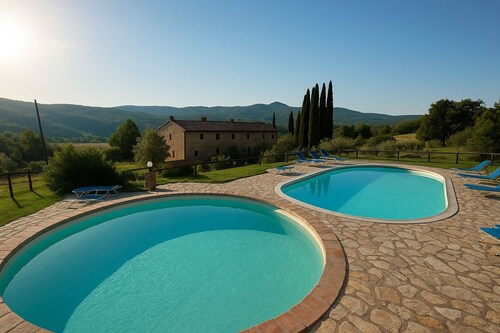 Apartment in farmhouse with swimming pool in the Tuscan countryside