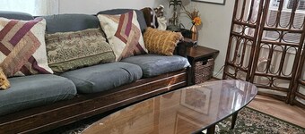 The Piney Woods Cottage - steps from downtown