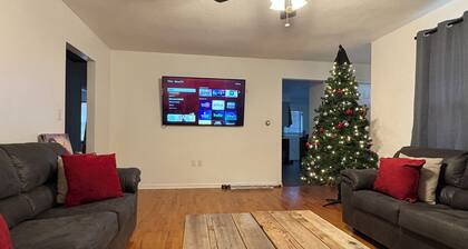 3-bedroom house in adorable Higginsville with pool within walking distance.