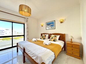 1 bedroom, bed sheets - Albufeira Vintage Apartment 2 by Homing (Albufeira)